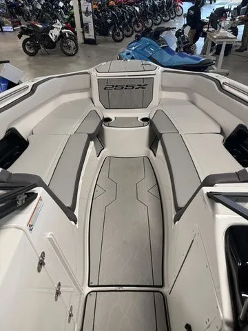 Slide: The Image of Yamaha 252XE 2025 - 6