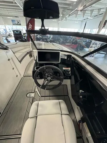 Slide: The Image of Yamaha 252XE 2025 - 9