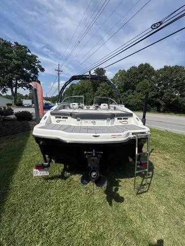 Slide: The Image of Chaparral 21SSI 2020 - 4