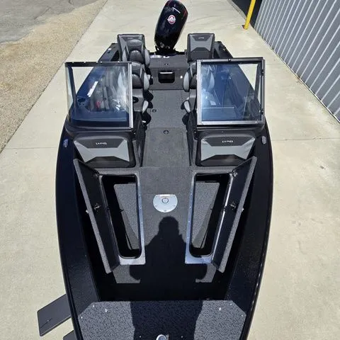 Slide: The Image of Lund 1775 Crossover XS 2026 - 7