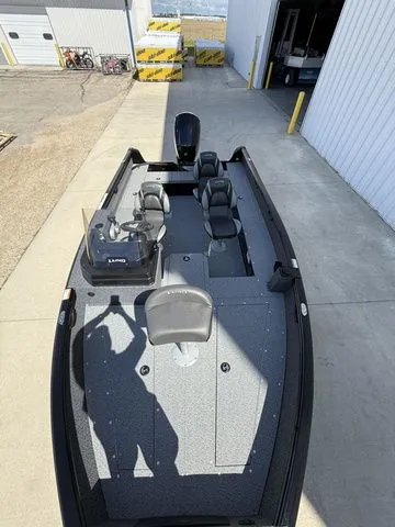 Slide: The Image of Lund 1800 EXPLORER SIDE CONSOLE 2026 - 8