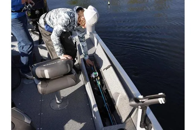 Slide: The Image of Lund 1400 Fury Tiller 2024 - 4