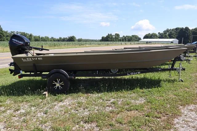 Slide: The Image of Lowe 1852 MT Jon Package 2024 - 1