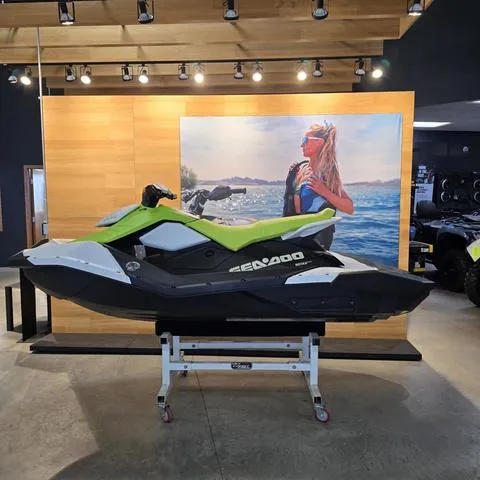 Slide: The Image of Sea-Doo SPARK 3UP 90 BASE 2023 - 3