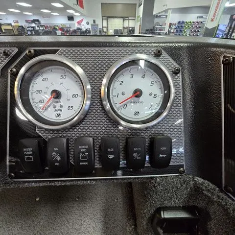 Slide: The Image of Lund 1650 Angler Sport 2025 - 8