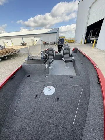 Slide: The Image of Lund 1650 Rebel SS 2025 - 8