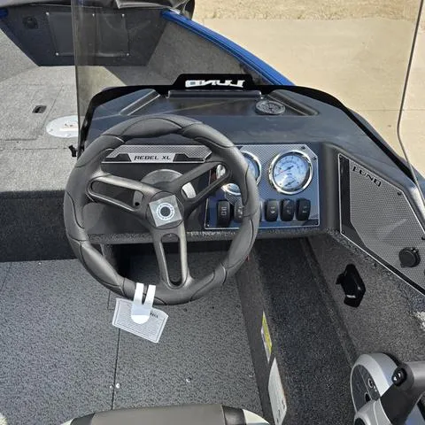 Slide: The Image of Lund 1650 Rebel SS 2025 - 6