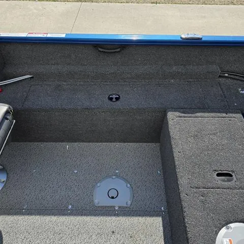 Slide: The Image of Lund 1650 Rebel SS 2025 - 8