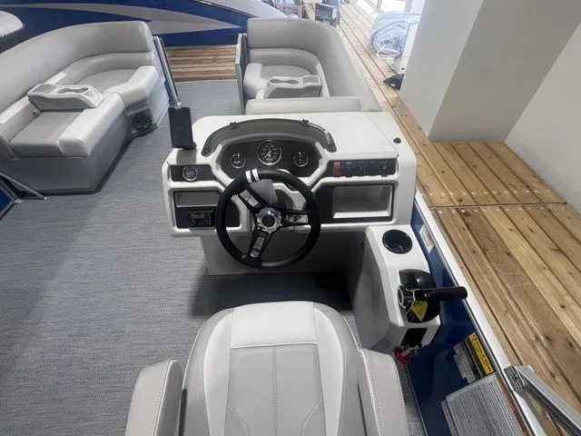 Slide: The Image of Godfrey EX2286 SFLX 2026 - 10