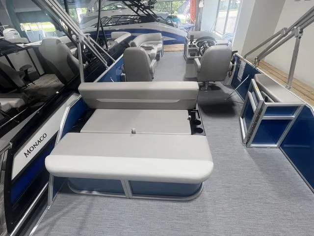 Slide: The Image of Godfrey EX2286 SFLX 2026 - 5