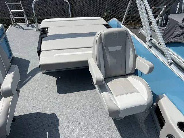 Slide: The Image of Godfrey Xpierence 2286 SFLX 2026 - 11