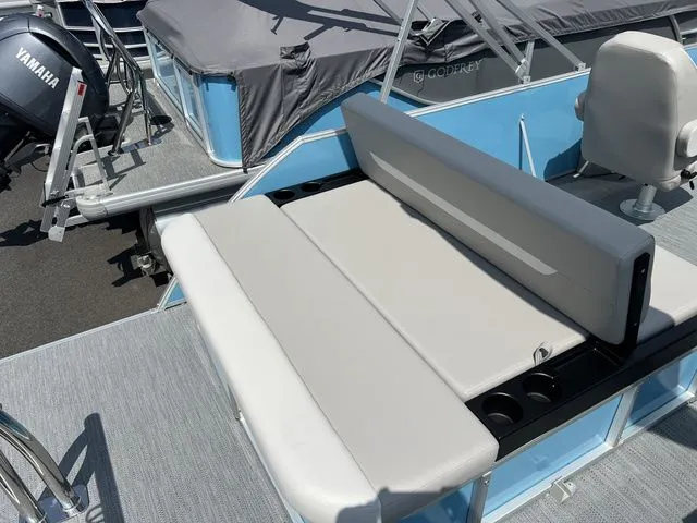 Slide: The Image of Godfrey Xpierence 2286 SFLX 2026 - 16