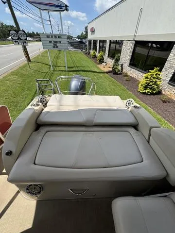 Slide: The Image of Godfrey 240 Elite 2014 - 10