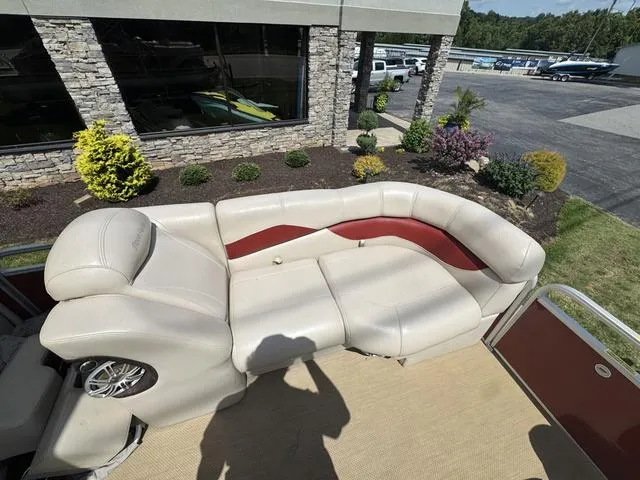 Slide: The Image of Godfrey 240 Elite 2014 - 18