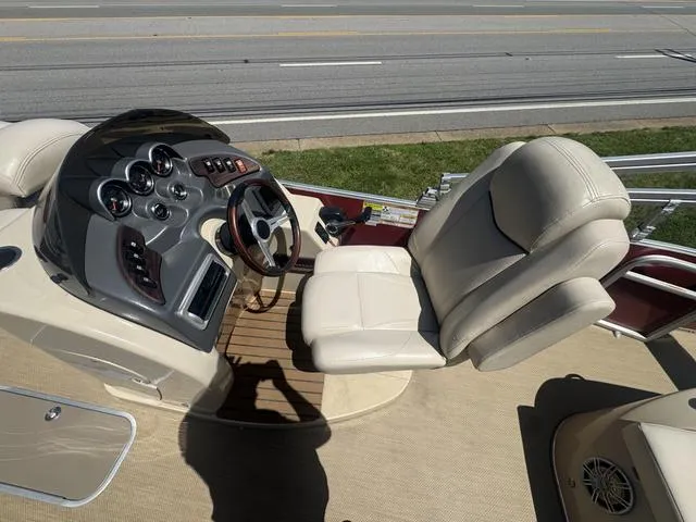 Slide: The Image of Godfrey 240 Elite 2014 - 5