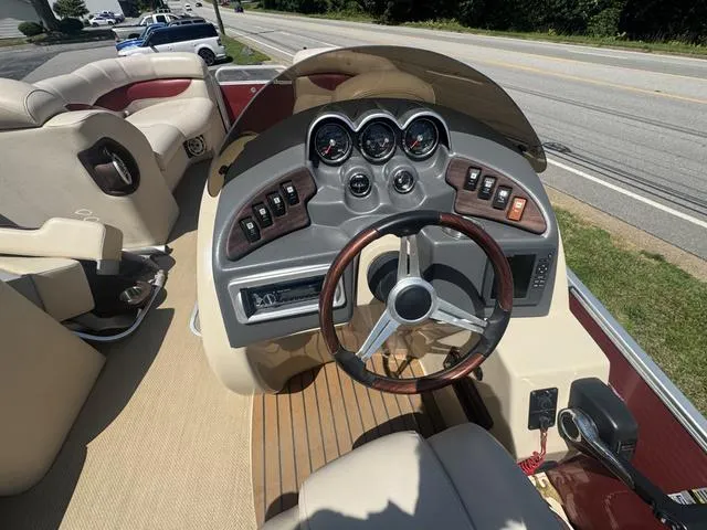 Slide: The Image of Godfrey 240 Elite 2014 - 6