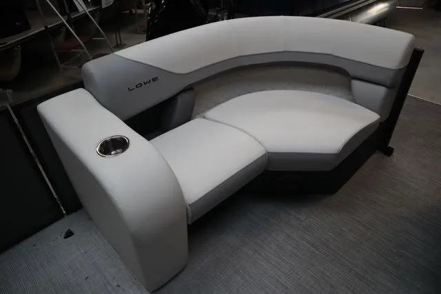 Slide: The Image of Lowe SS 230 DV Triple Tube 2026 - 10