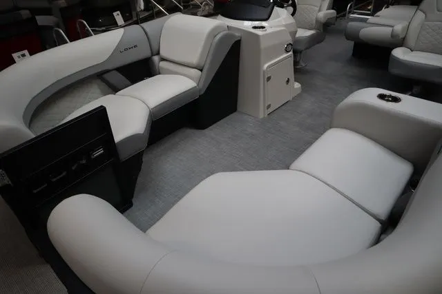 Slide: The Image of Lowe SS 230 DV Triple Tube 2026 - 14