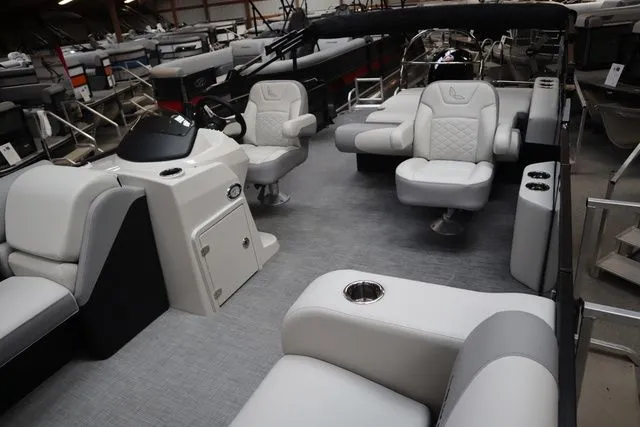 Slide: The Image of Lowe SS 230 DV Triple Tube 2026 - 15