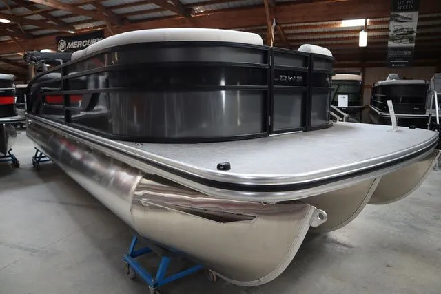 Slide: The Image of Lowe SS 230 DV Triple Tube 2026 - 18