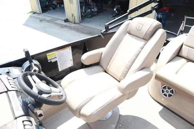 Slide: The Image of Godfrey Aqua Patio 235 Elite 2018 - 14