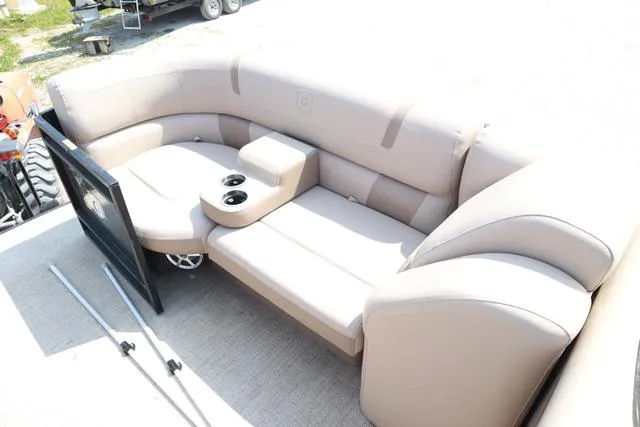 Slide: The Image of Godfrey Aqua Patio 235 Elite 2018 - 3