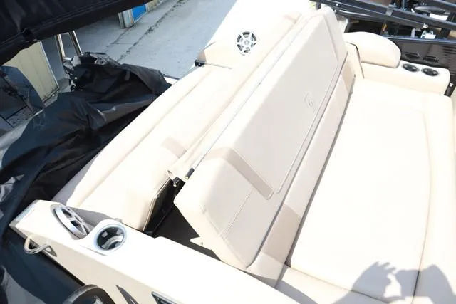 Slide: The Image of Godfrey Aqua Patio 235 Elite 2018 - 9