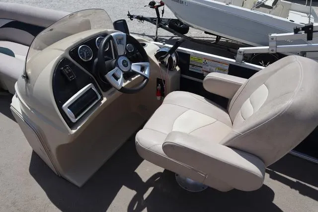 Slide: The Image of Godfrey SWEETWATER 2086 2014 - 16