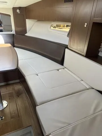 Slide: The Image of Sea Ray 310 Sundancer 2016 - 32