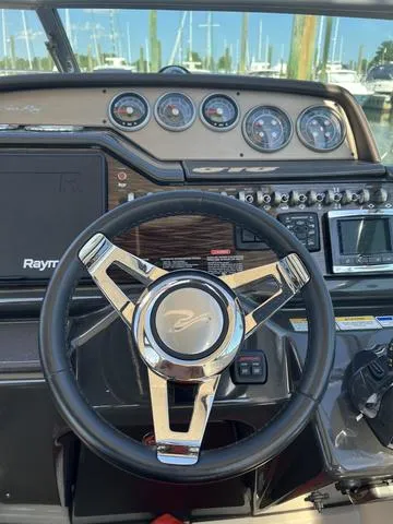 Slide: The Image of Sea Ray 310 Sundancer 2016 - 39