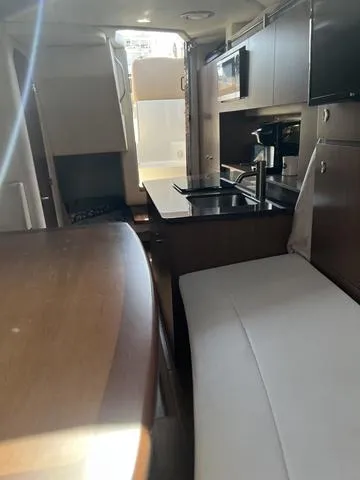 Slide: The Image of Sea Ray 310 Sundancer 2016 - 42