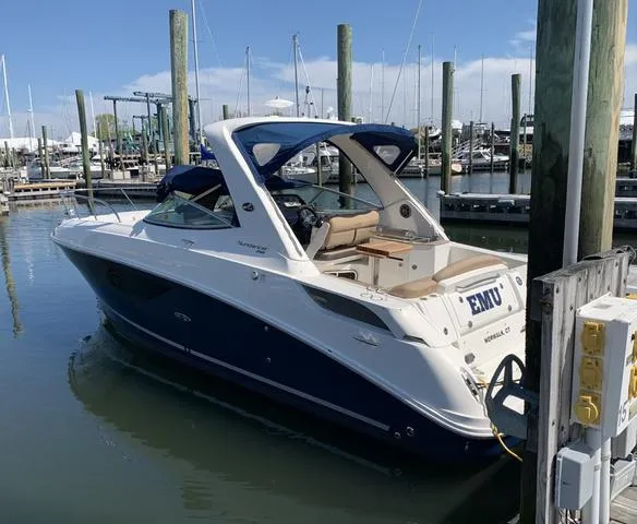 Slide: The Image of Sea Ray 310 Sundancer 2016 - 49