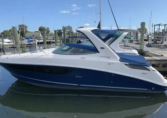 Slide: The Image of Sea Ray 310 Sundancer 2016 - 50