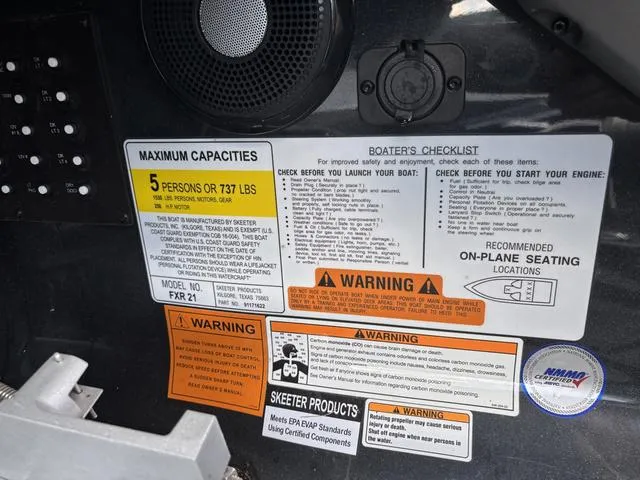 Slide: The Image of Skeeter FXR 21 APEX 2023 - 13