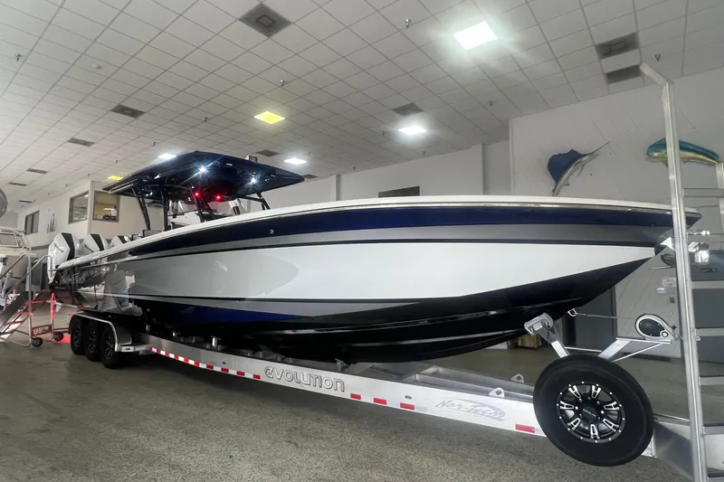 The Image of 2026 Nor-Tech 390 Sport Center Console - 0