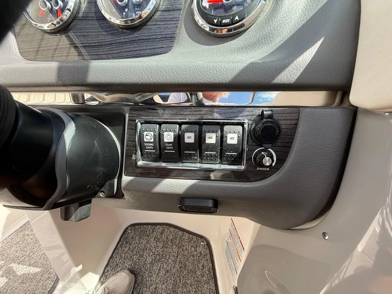 Slide: The Image of Chaparral 226 SSi 2014 - 17