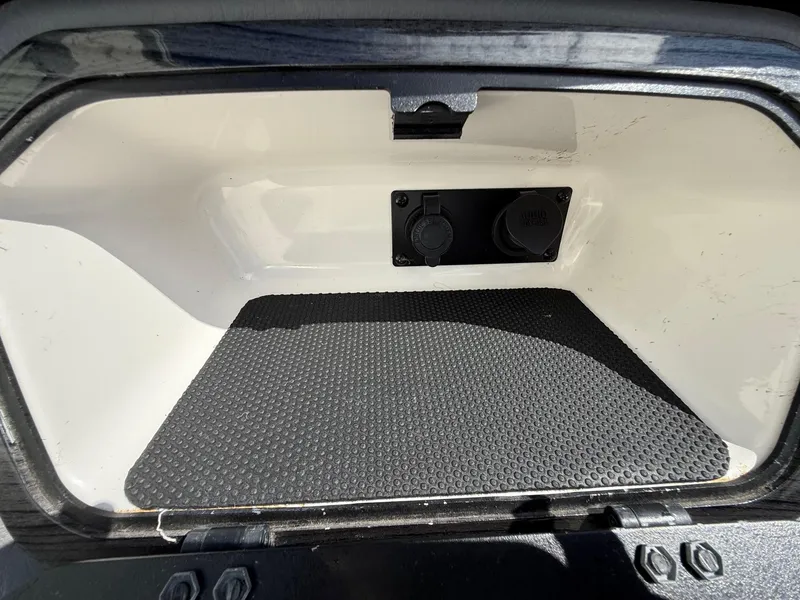 Slide: The Image of Chaparral 226 SSi 2014 - 23