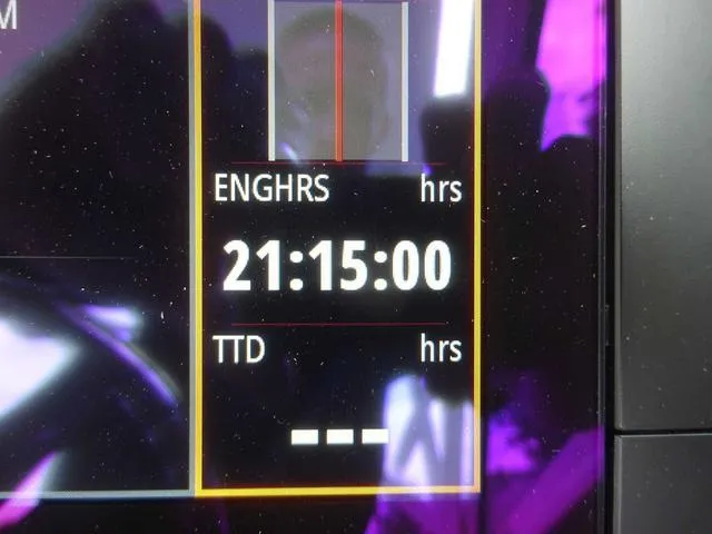 Slide: The Image of Robalo R247 2022 - 22