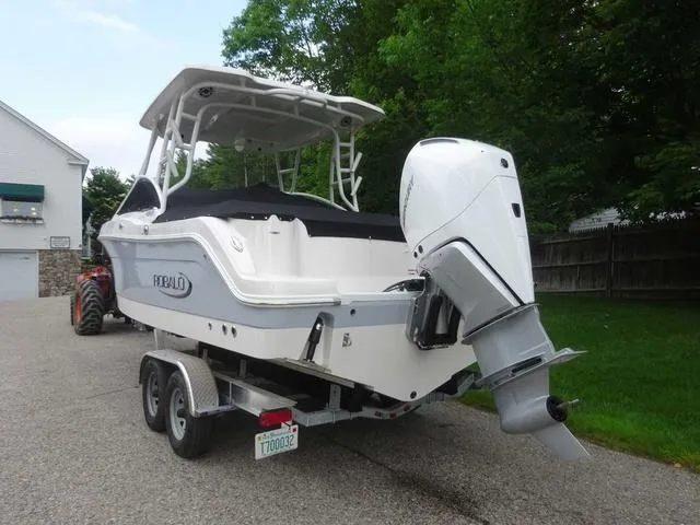 Slide: The Image of Robalo R247 2022 - 3