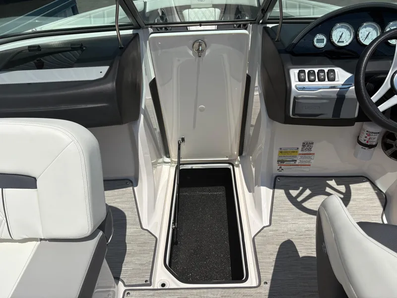 Slide: The Image of Regal 2000 ES 2019 - 5