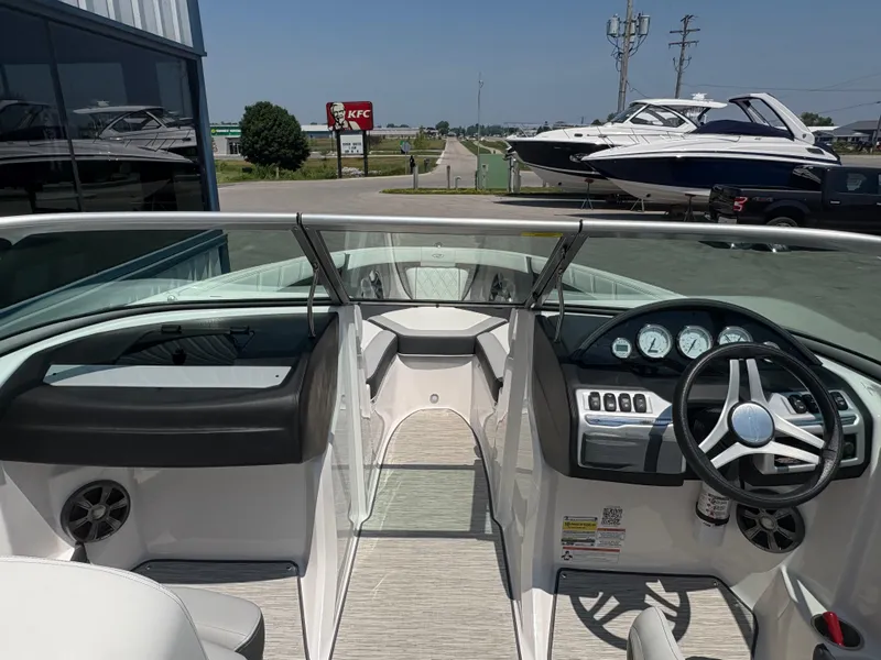 Slide: The Image of Regal 2000 ES 2019 - 6