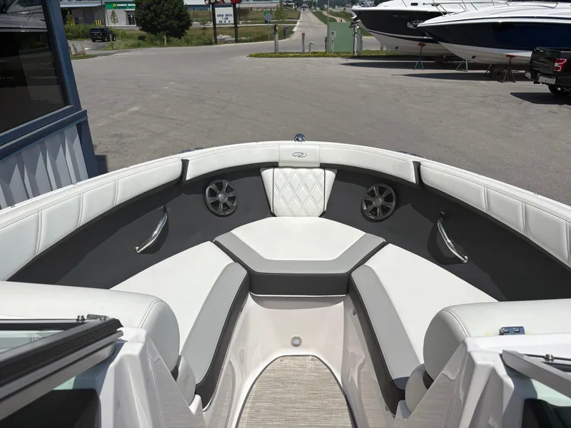 Slide: The Image of Regal 2000 ES 2019 - 7