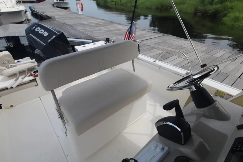 Slide: The Image of Boston Whaler 210 Montauk 2024 - 12