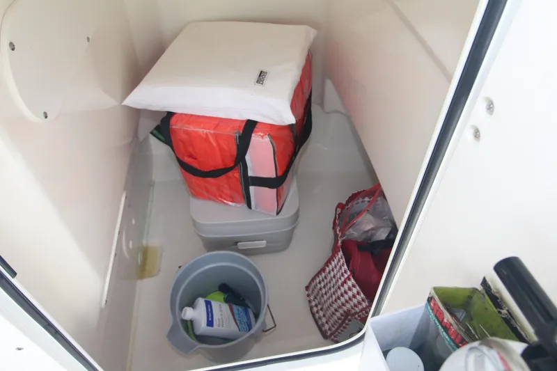 Slide: The Image of Boston Whaler 210 Montauk 2024 - 15