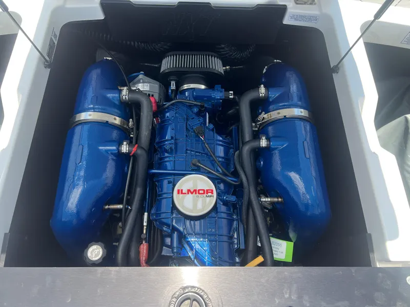 Slide: The Image of 2020 MasterCraft NXT20 engine featuring Ilmor 6.0L MPI, blue components. - 17