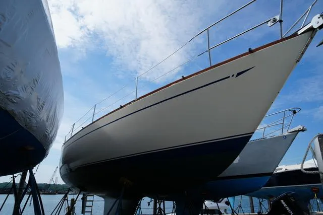 Slide: The Image of CAL 39 MK II Sloop 1980 - 71