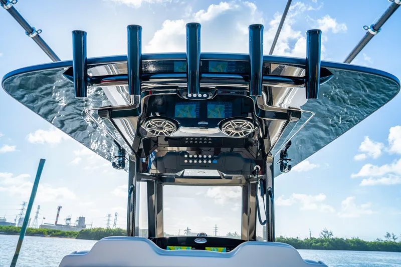 Slide: The Image of 2026 Scout 288 LXF boat console with advanced navigation and audio systems. - 19