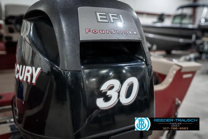 Slide: The Image of 1997 Lund 1700 Pro Angler with Mercury EFI FourStroke 30 engine. - 44