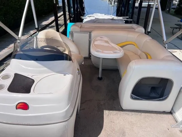 Slide: The Image of 2010 Sun Tracker PARTY BARGE 21 Signature Series with spacious seating and helm. - 6