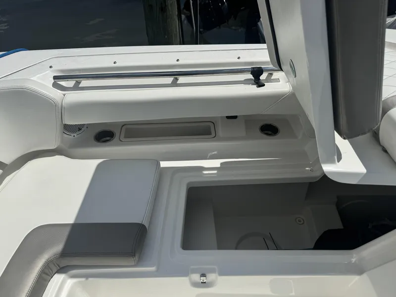 Slide: The Image of World Cat 280DC-x 2021 - 7